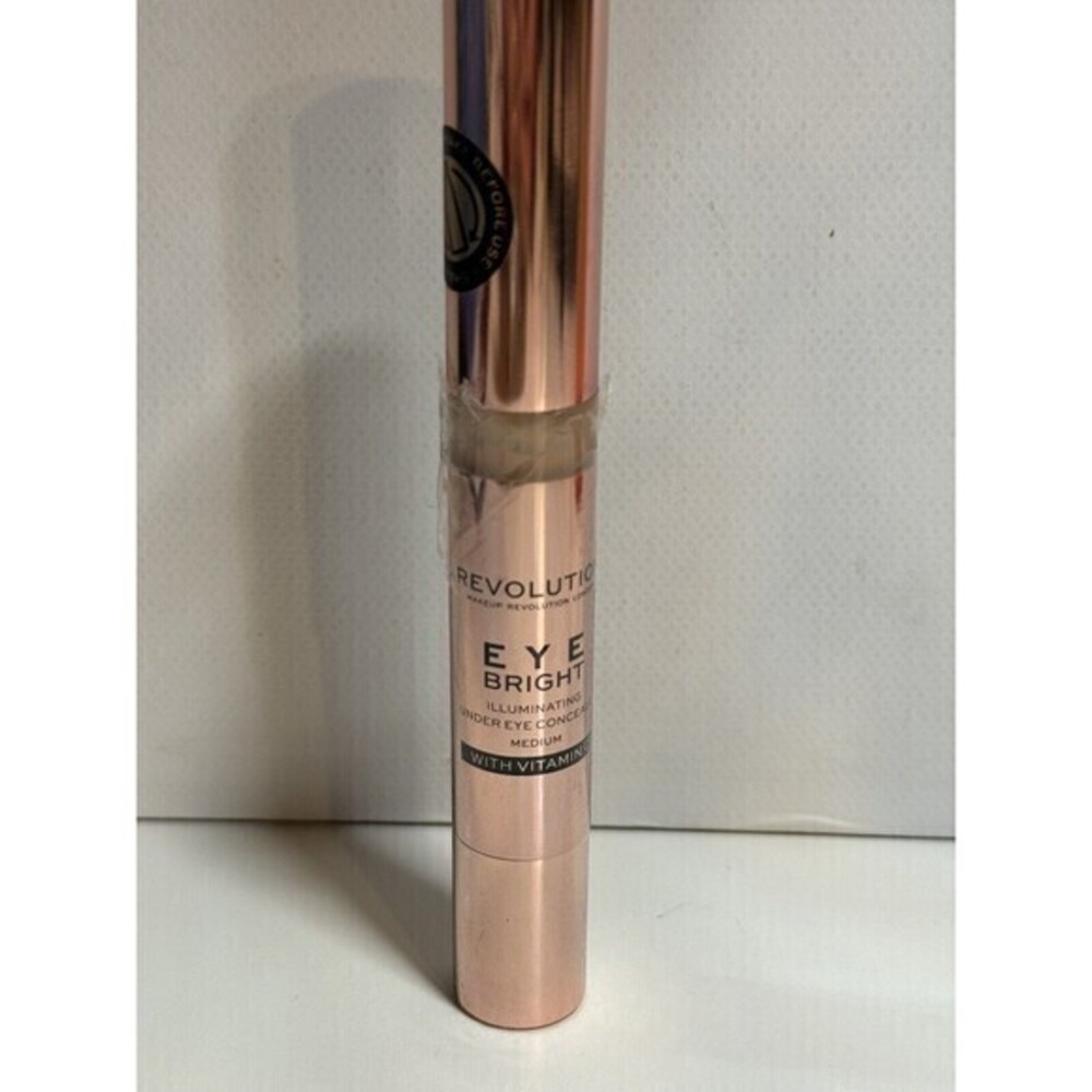 Revolution Eye Bright Illuminating Under Eye Concealer Standard Size(Medium)New
